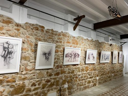 La Fundació Baleària inaugura tres exposiciones en sus salas de la Marina Alta